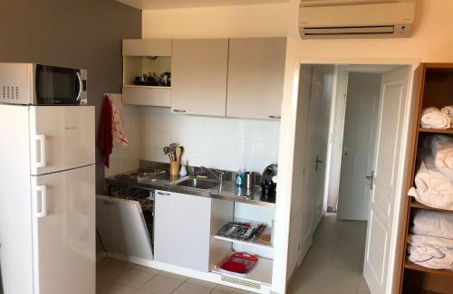 Grosseto-Prugna Apartment | Porticcio centre plage à pieds, studio-cabine 4 Pers max, promo 7 nuits