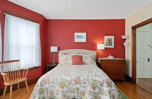 Munjoy Hill Bed & Breakfast | Portland B&B room - steps from Eastern Prom and beach and close to town too!