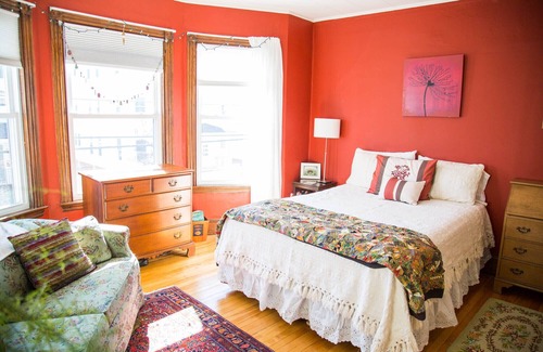 Munjoy Hill Bed & Breakfast | Portland B&B room - steps from Eastern Prom and beach and close to town too!