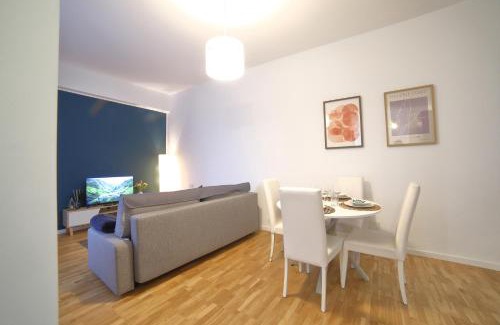 Genoa Apartment | Porto Antico 5 minuti - Near Acquario - Free Wi-Fi e AC - Settimo Piano della Torre