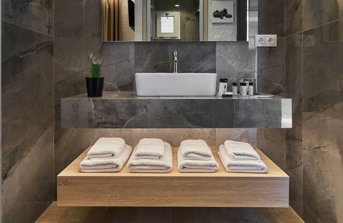 Hersonissos Centre Resort | Porto Greco Village Beach Hotel - All Inclusive