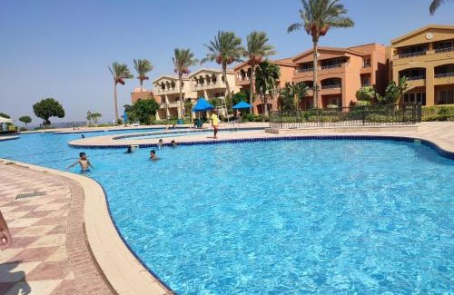 Heliopolis Apartment | Porto1
