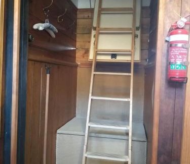 Dunedin Apartment | Portobello Settler's Cottage