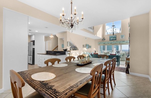 Deluna Point House | Portside S "beauty And The Beach" 3 Bedroom Townhouse by RedAwning