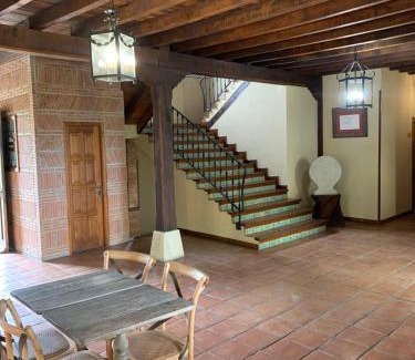 San Roman de la Llanilla House | Posada El Jardin de Angela