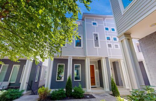 Chestnut Hill House | Posh Pad C10