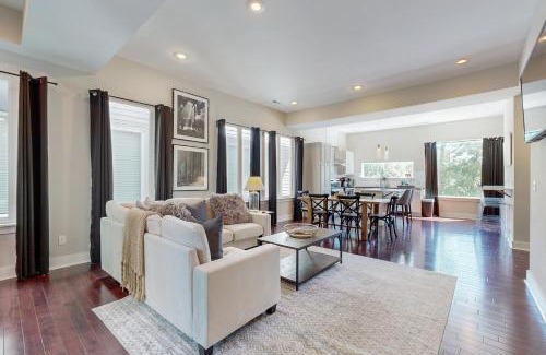 Chestnut Hill House | Posh Pad C10