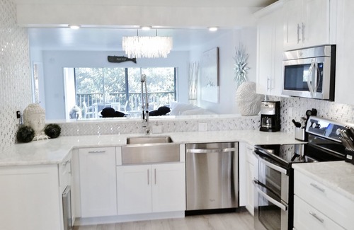 Jupiter Condo | POSHPADZ-Playa Blanca -Prime Jupiter Beach Location