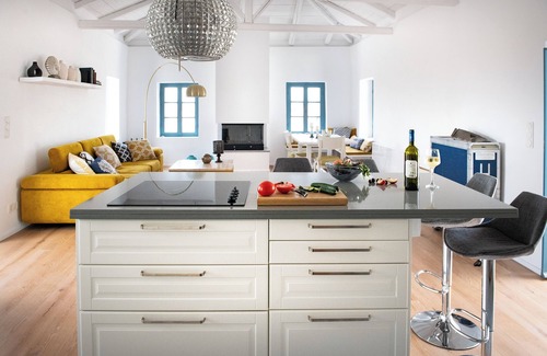 Kalamata Villa | Positivespace Kalamata Heights - Luxus und Historischer Charm mit Ausblick