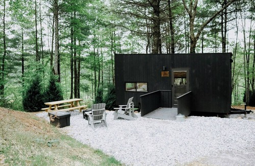 Ottawa Cabin | Postcard Cabins Starved Rock, Outdoor Collection by Marriott Bonvoy