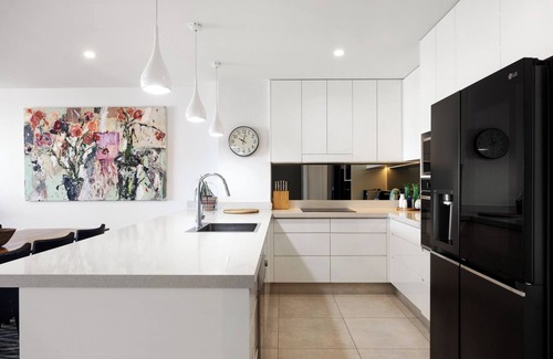 Sunrise Beach Apartment | Postcard on Sunrise Beach