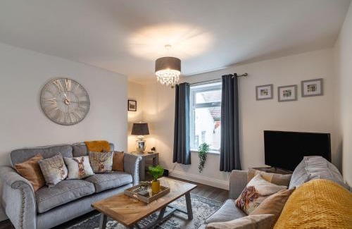 Great Ayton House | Postman's Lodge
