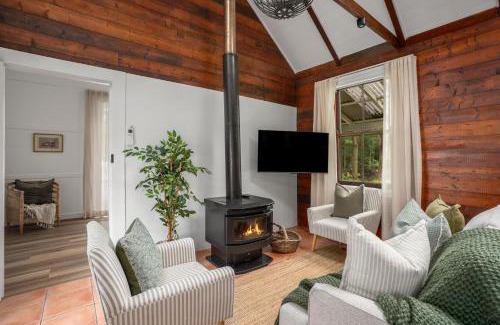 Alpine House | Pottery Cottage, Alpine, Southern Highlands