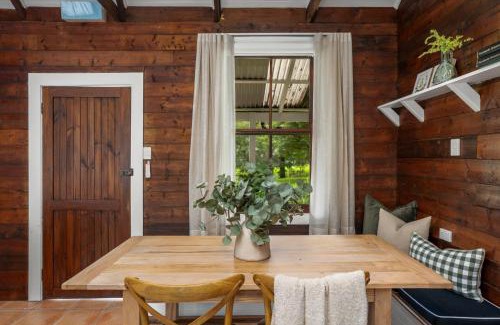 Alpine House | Pottery Cottage, Alpine, Southern Highlands