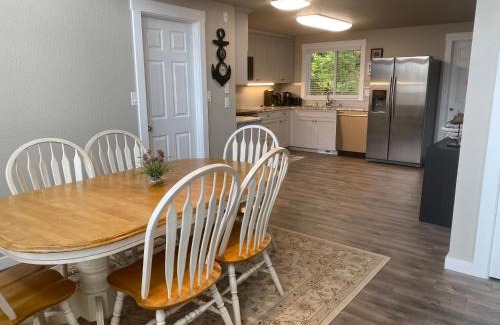 Poulsbo House | Poulsbo Beach Hideaway