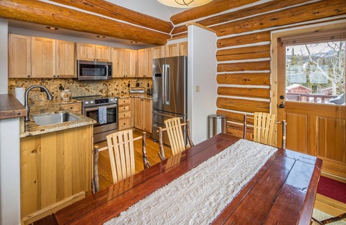 Powder Ridge Cabin | Powder Ridge Cabin 3 Rosebud Loop - Ski Access