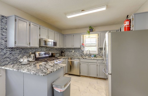 Powder Springs Cottage | Powder Springs Getaway - Patio & Lake Access!