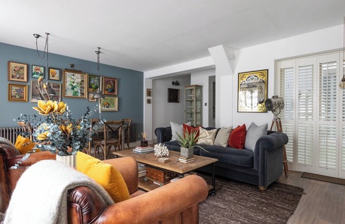 Colville Apartment | Powis Square II by onefinestay