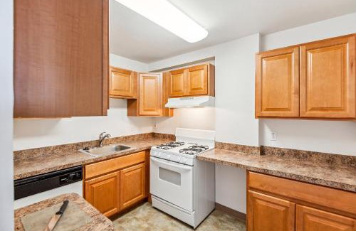 Downtown Harrisburg Apartment | Pp 2401 Modern Corporate 2br Suite Pool, Gym