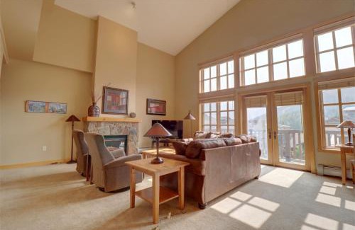 Copper Mountain Village Apartment | PP514 Passage Point condo