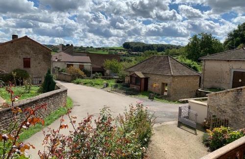 Jalogny Bed & Breakfast | Près du Lavoir