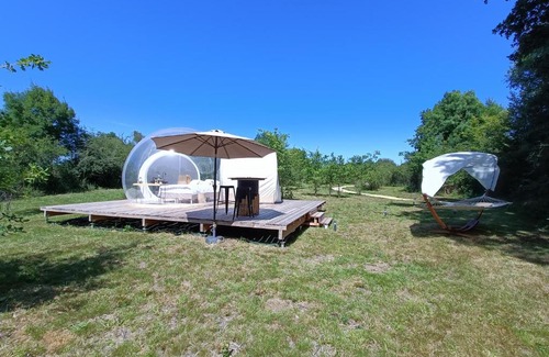 Le Vigeant House | Pré en bulles