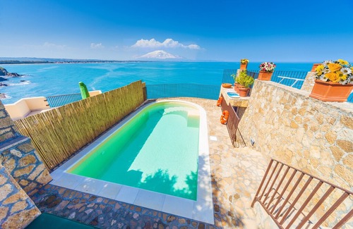 Costa Saracena-Castelluccio Villa | Private pool, just over the sea