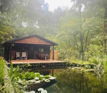 Lanaken Ski Chalet | Prachtige chalet in het bos met sauna!