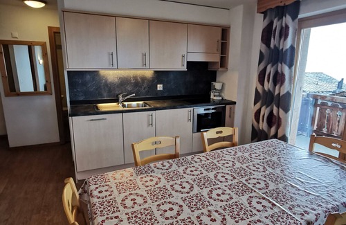 Saint-Pierre-de-Clages Apartment | Pracondu 1 202 - OUTDOOR & FUN charming apartment