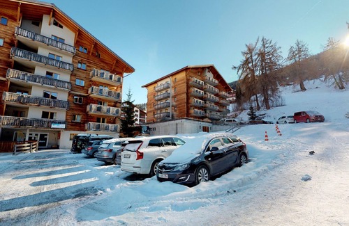 Saint-Pierre-de-Clages Apartment | Pracondu 2 102 - OUTDOOR & FUN charming apartment