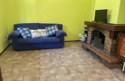 Torre del Lago Puccini House | -practical and friendly for families and friends SUN AND SUMMER WARMTH Throughout APRIL!