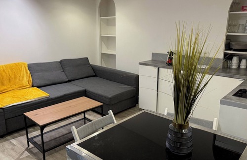 Les Halles Apartment | Practical Lodging near Le Louvre
