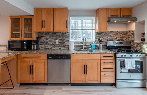 Albrightsville House | Practically Lakefront Family&Pet Friendly Poconos Perfection w/Hottub