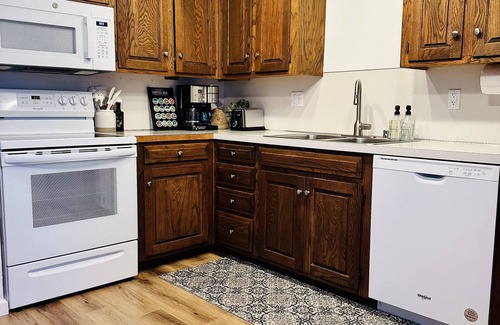 Lawrence House | Prairie View Townhome