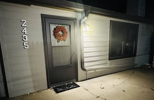 Lawrence House | Prairie View Townhome