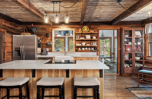 Seneca Cabin | Pre-Revolutionary War Cabin on Lake Hartwell