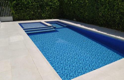 Girardot House | PRECIOSA CASA con Piscina, Jacuzzi y BBQ en Girardot