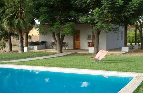 Carmona House | Preciosa y confortable casa de campo con piscina y chimenea