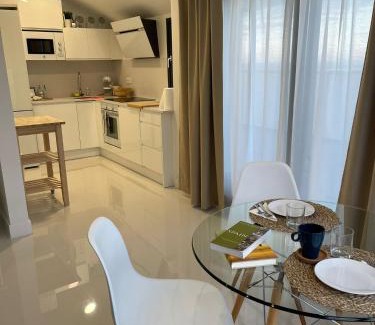 Manilva Apartment | Precioso ático, nuevo, a 50m de la playa, Manilva
