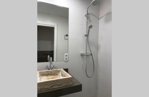 Genil Apartment | Precioso Piso en Paseo de la Bomba free parking