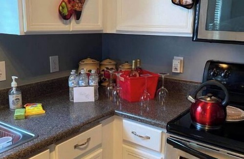 Church Street House | Precious Paradise! (Near Airport) 4.5 miles