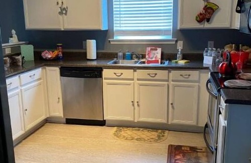 Church Street House | Precious Paradise! (Near Airport) 4.5 miles