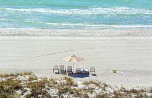Longboat Key Apartment | Precise Realty presents Coastal Bliss on Longboat