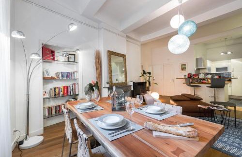 Old Town Apartment | PREF 2 · F4 - VASTE ET BOURGEOIS ,3 CHAMBRES, ASCENSEUR, VX-NICE