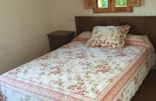 Majada Carrasca Cottage | PREISLER RURAL HOUSE IN THE MOUNTAIN 6-8P WITH JACUZZI