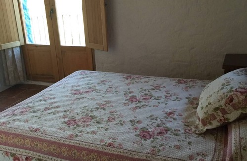 Majada Carrasca Cottage | PREISLER RURAL HOUSE IN THE MOUNTAIN 6-8P WITH JACUZZI