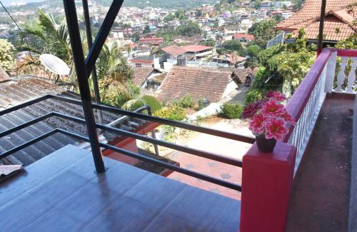 Stuart Hill House | Prem Kuteer Homestay