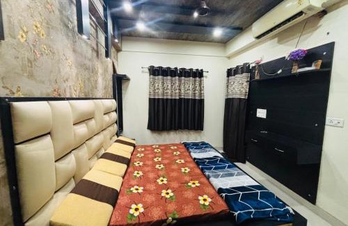 Vrindavan Apartment | Premanand mharaj darsan Vrindavan Dham
