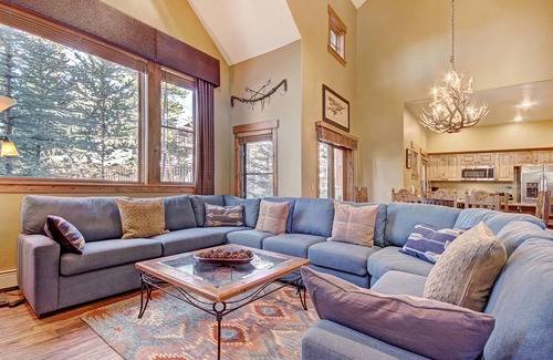 Breckenridge House | Premier 2-story Townhome Minutes From Winter Activities 3 Bedroom Townhouse by RedAwning
