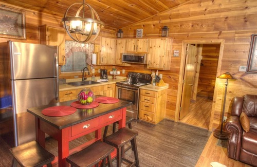 Sautee Nacoochee Cabin | PREMIER CABIN! Serenity A one level getaway with everything you need on a small creek.